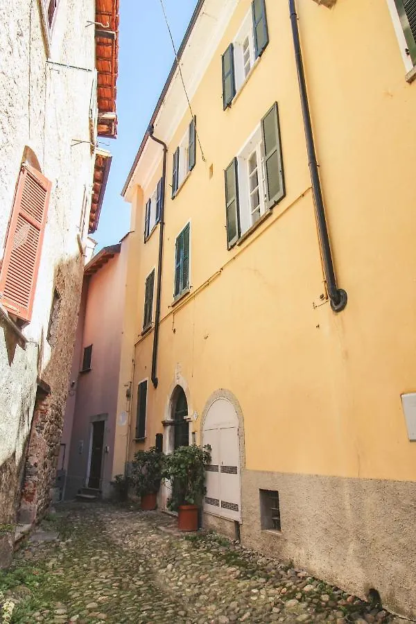 Apartment Borgo A Lago Rezzonico Italy